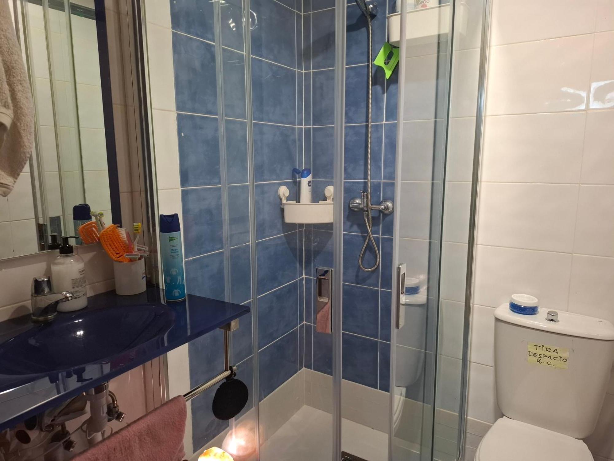 Habitaciones Individuales Wifi Tv Microondas Cerca Del Aeropuerto Madrid Habitacion Grande Wc Privado O Habitacion Pequena Wc Compartido Muy Tranquilas Bien Comunicadas Tren Metro Bus Facil Aparcamiento San Sebastian De Los Reyes Bagian luar foto